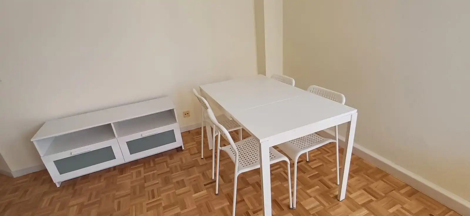 Dining room of Flat for rent in Santiago de Compostela   with Heating, Storage room and Furnished