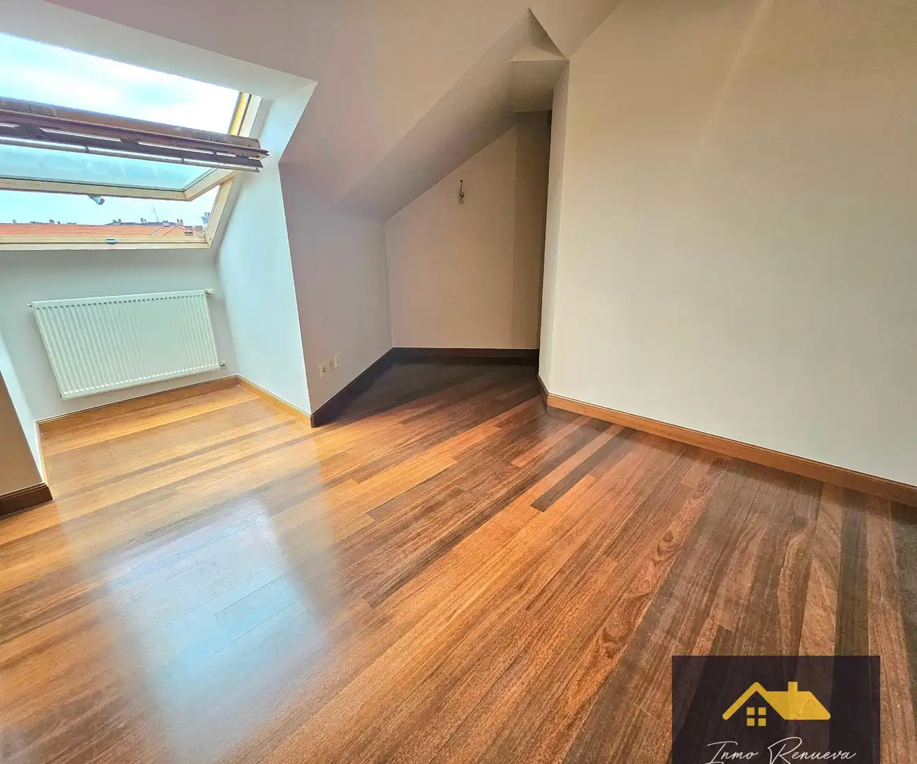 Ático en venta en Santurtzi  con Calefacción, Trastero y Balcón