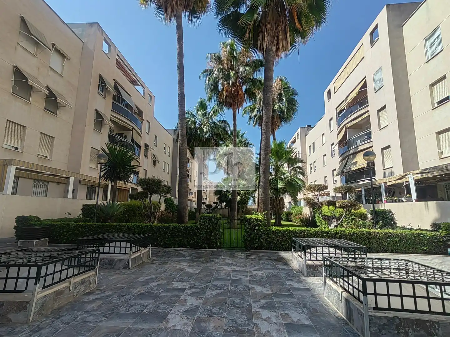 Vista exterior de Piso en venta en Málaga con Aire acondicionado, Jardín privado y Terraza