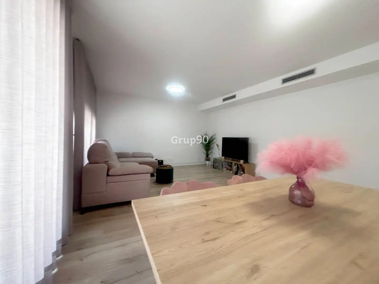 Sala d'estar de Planta baixa en venda en Lleida amb Calefacció, Jardí privat i Parquet