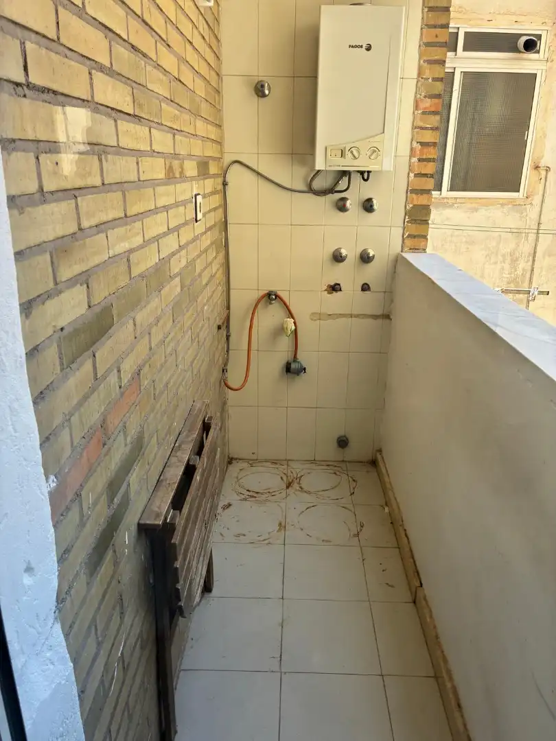 Bany de Apartament de lloguer en Granada amb Aire condicionat, Traster i Forn