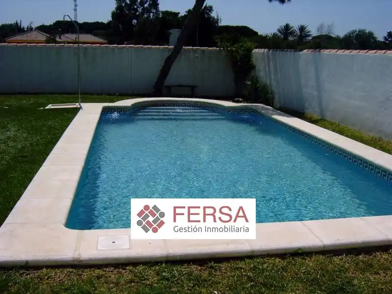 Piscina de Casa o chalet en venta en Chiclana de la Frontera con Calefacción, Jardín privado y Trastero
