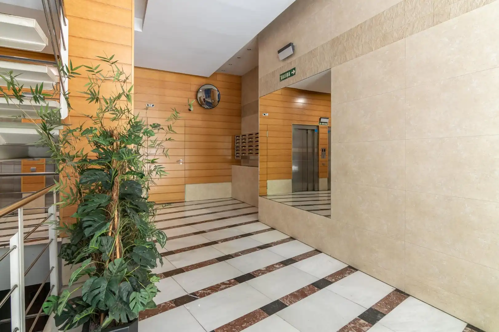 Pis en venda en  Pamplona / Iruña amb Parquet, Terrassa i Balcó