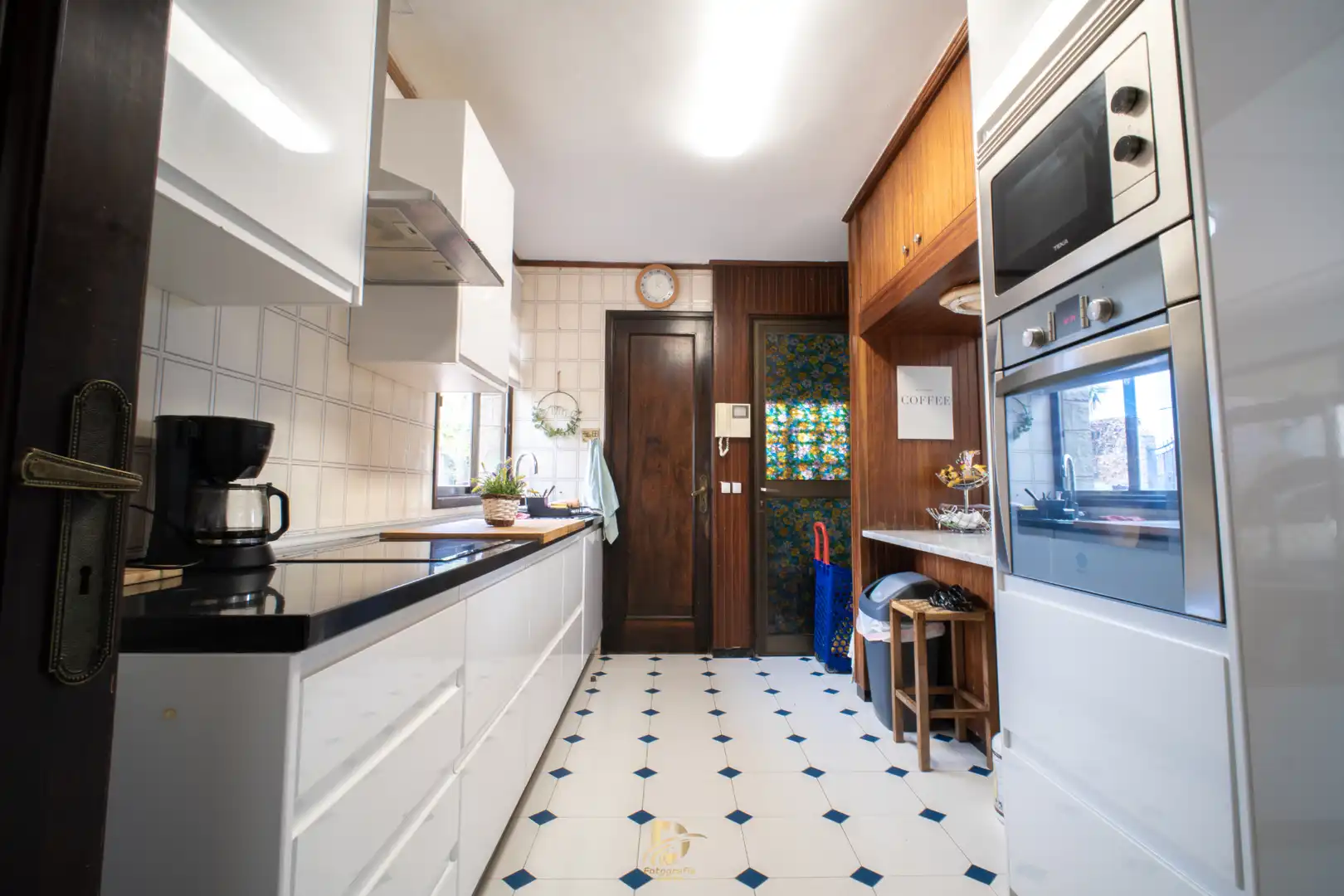 Cuina de Casa o xalet en venda en Las Palmas de Gran Canaria amb Aire condicionat, Jardí privat i Terrassa