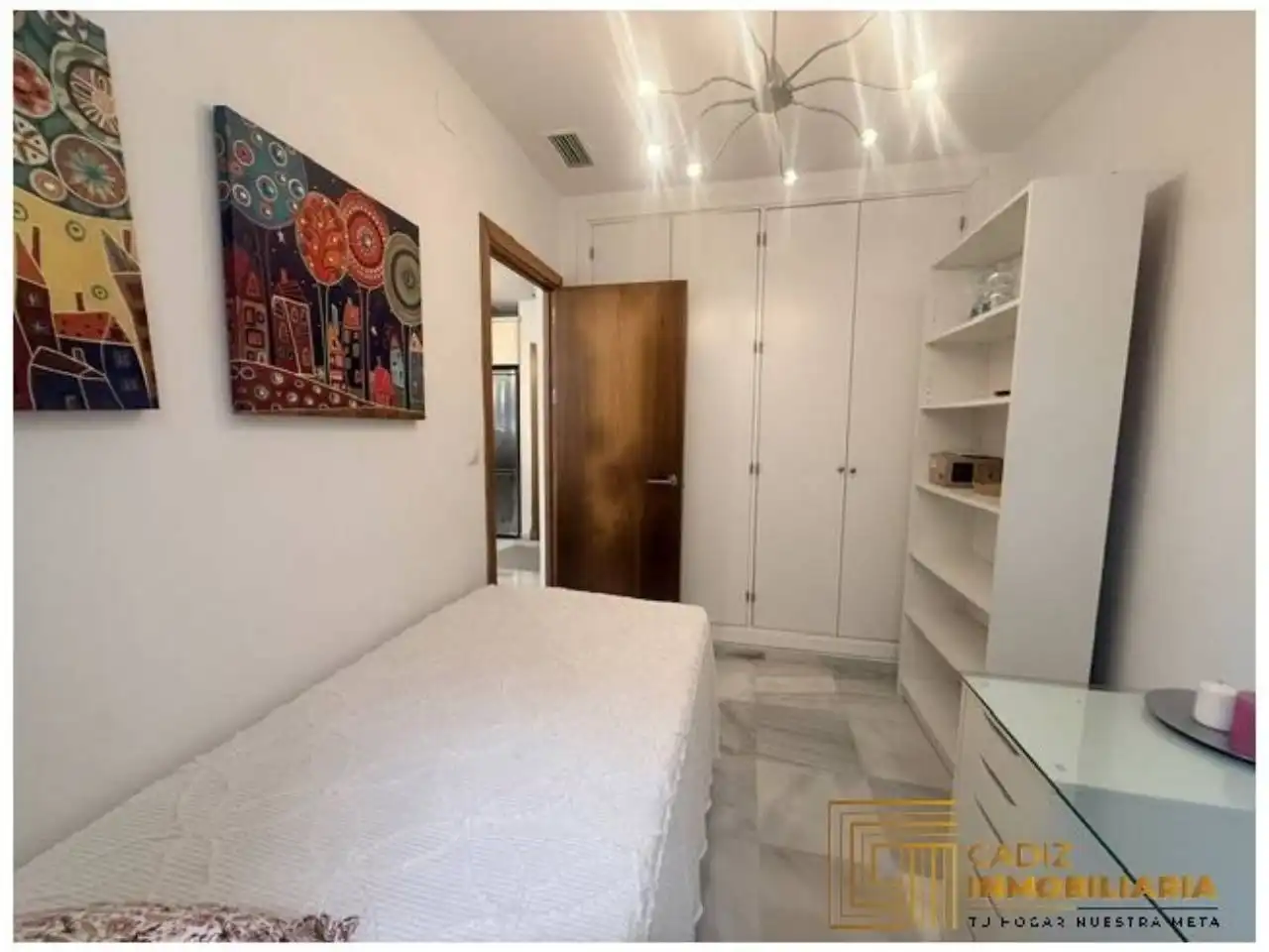 Schlafzimmer von Wohnung zum Verkauf in Cádiz mit Klimaanlage