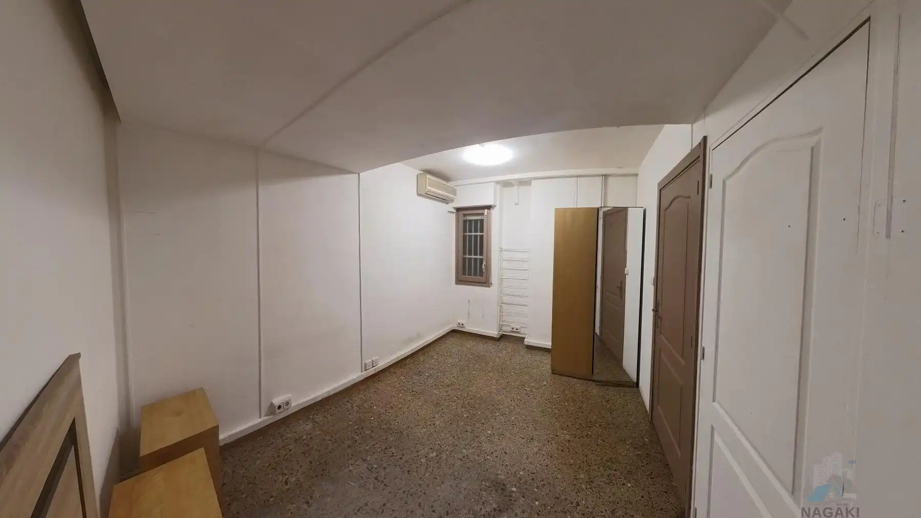 Wohnung zum Verkauf in Barcelona mit Balkon