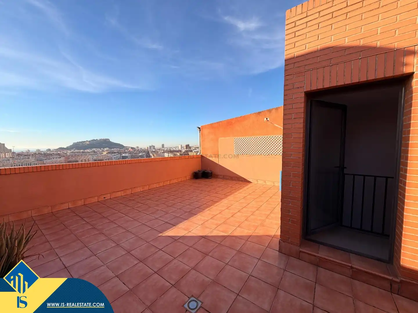 Terrace of Duplexes for sale in Alicante / Alacant  with Terrace, Furnished and Community pool