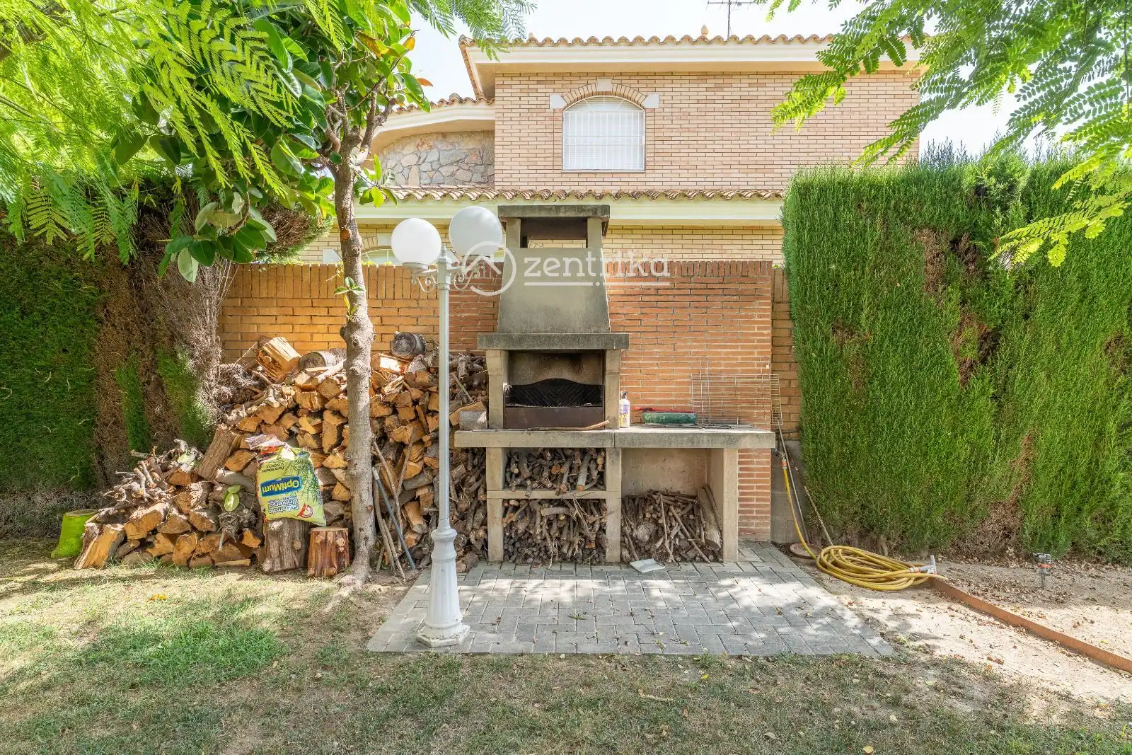 Garden of Houses for sale in Cambrils  with Air Conditioner, Heating and Storage room