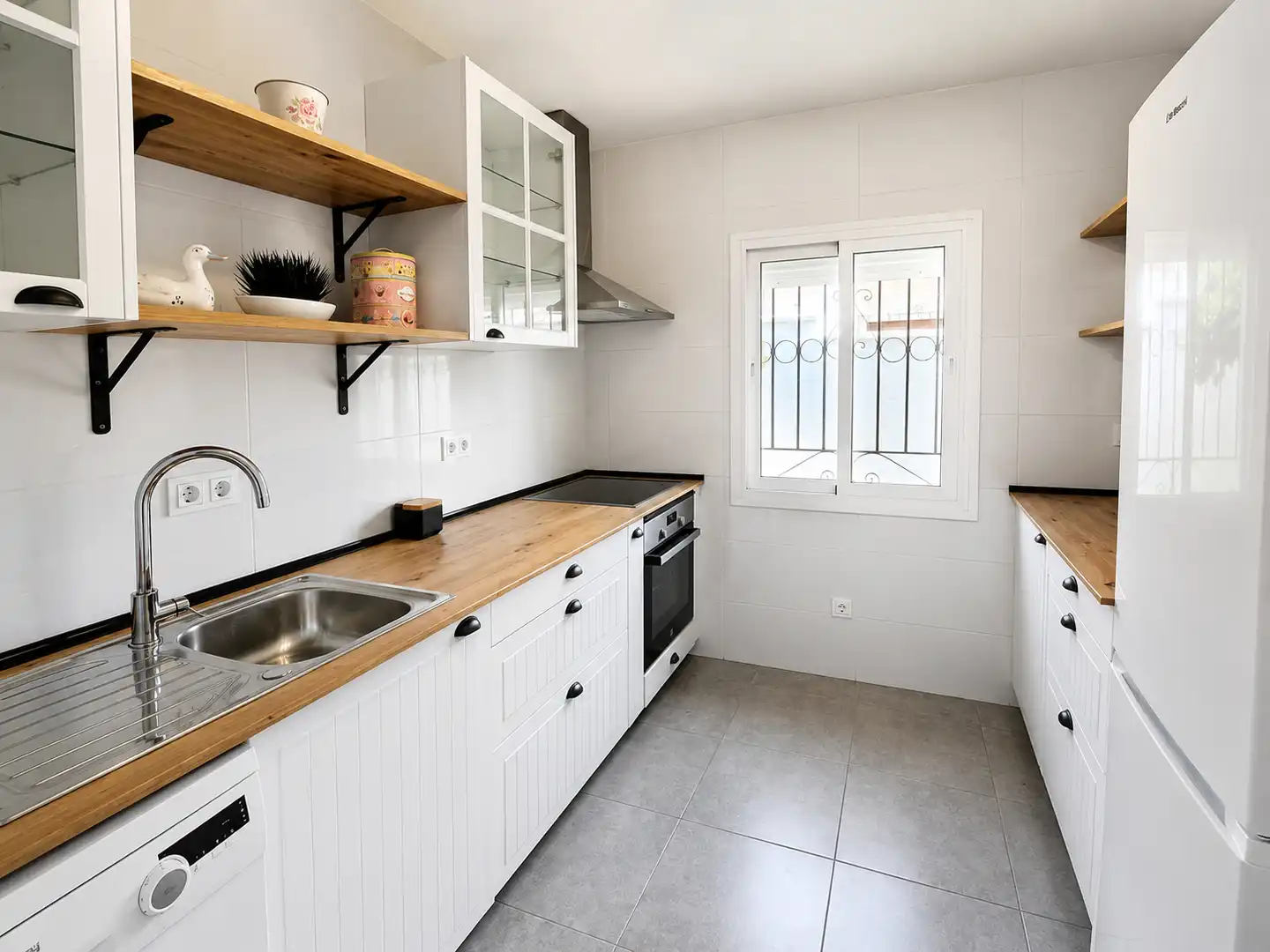 Cocina de Casa o chalet de alquiler en Benalmádena con Jardín privado y Amueblado