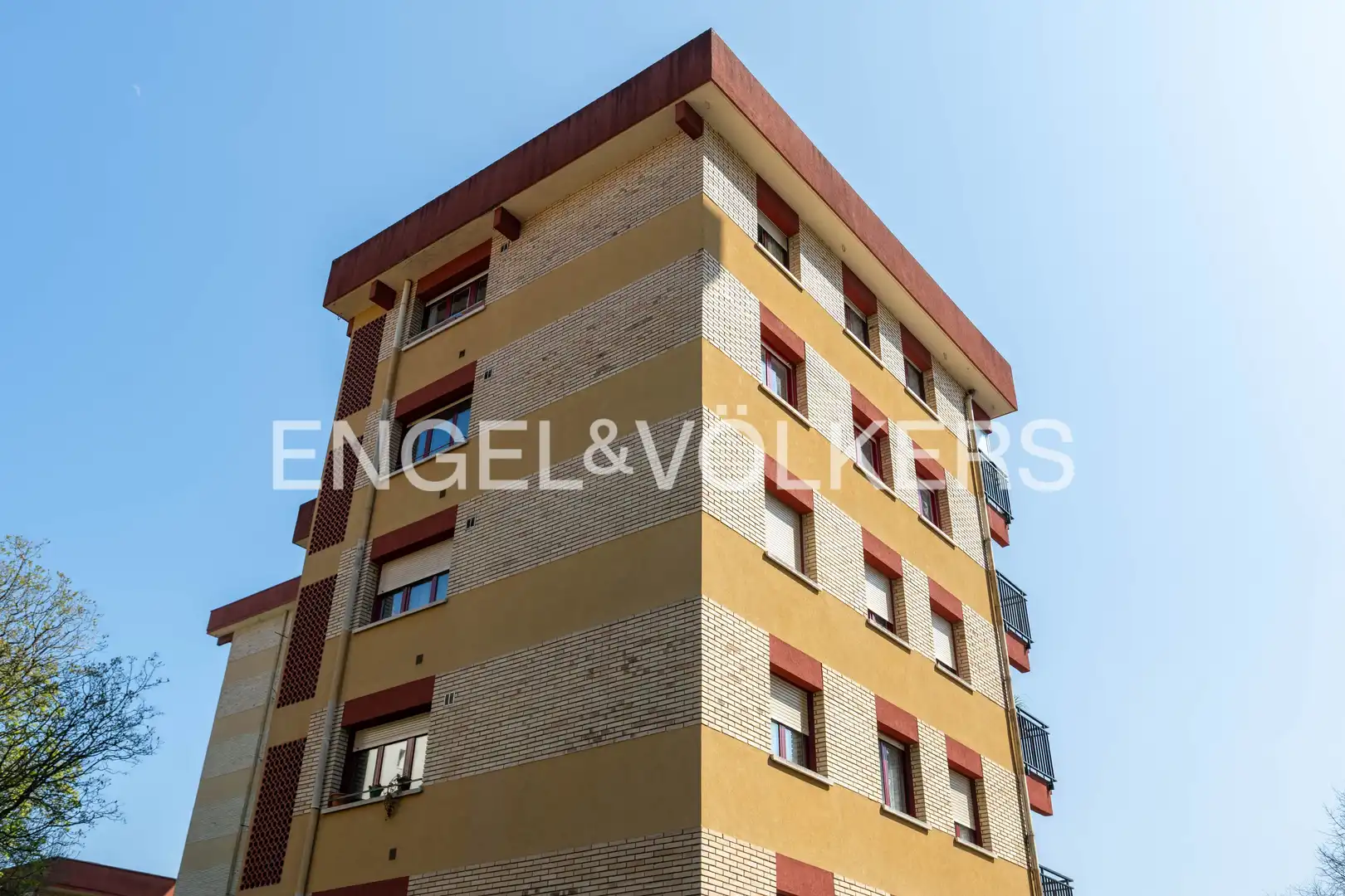 Außenansicht von Wohnung zum Verkauf in Zarautz mit Heizung und Terrasse