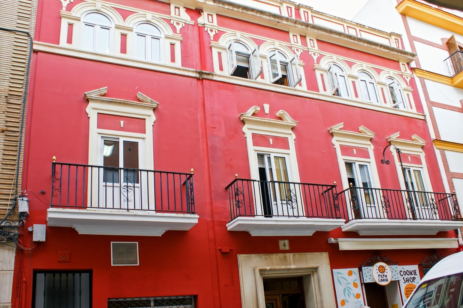 Vista exterior de Casa o xalet en venda en  Huelva Capital amb Traster i Balcó