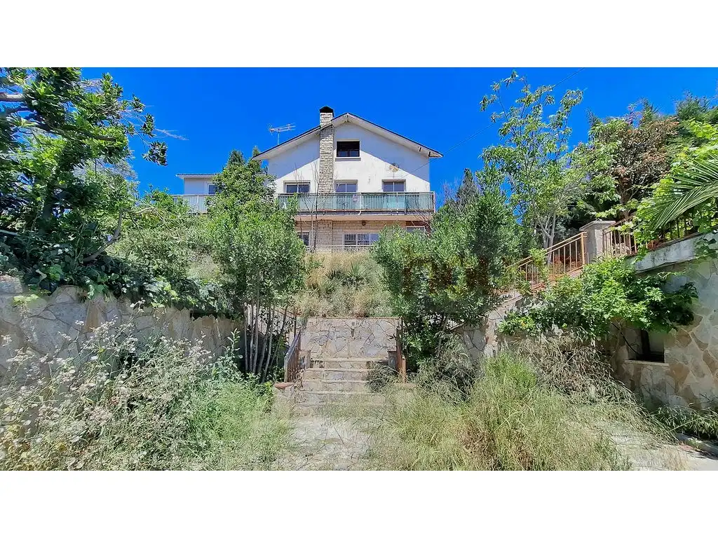 Detached house for sale in Calle Santiago Rusiñol