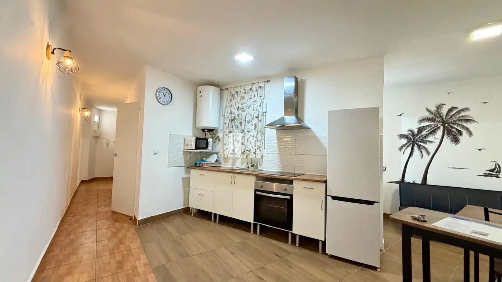 Cocina de Piso en venta en L'Hospitalet de Llobregat con Terraza y Trastero