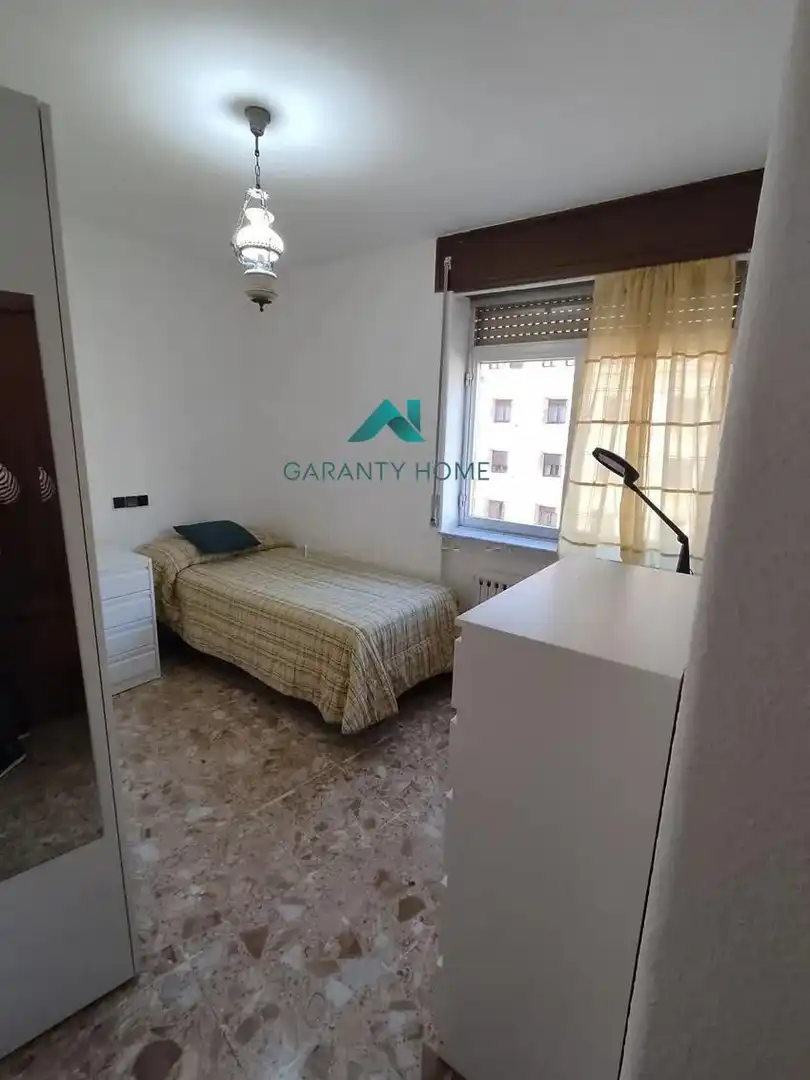 Bedroom of Flat for rent in Salamanca  with Heating, Furnished and Balcony