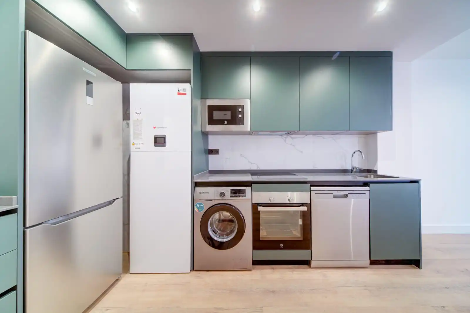 Flat with terrace for sale in Calle de las Delicias 15, imagen 8