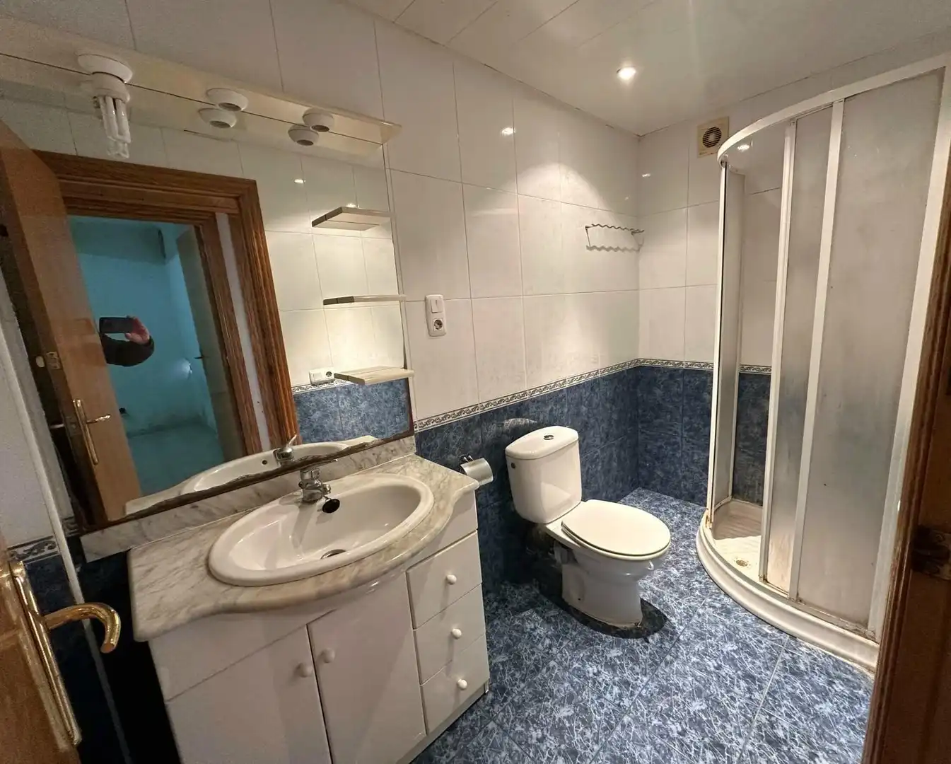 Bathroom of Flat for sale in Vallirana  with Terrace and Balcony