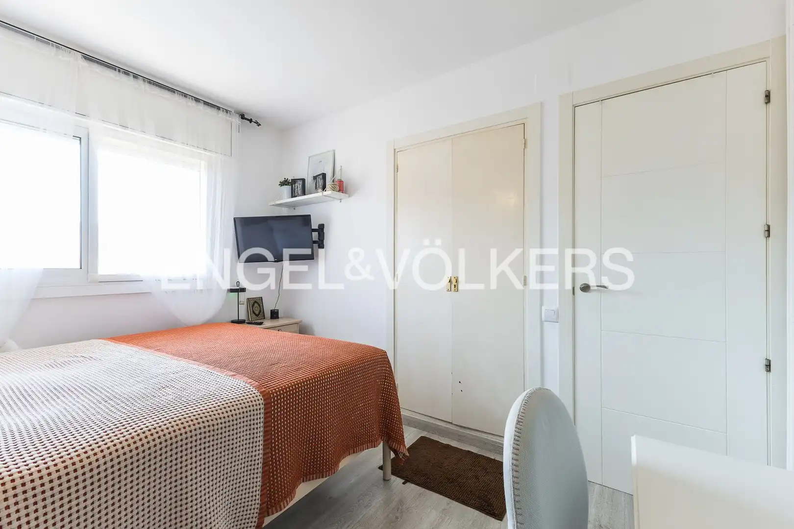 Schlafzimmer von Wohnung zum Verkauf in Esplugues de Llobregat mit Klimaanlage, Heizung und Parkett