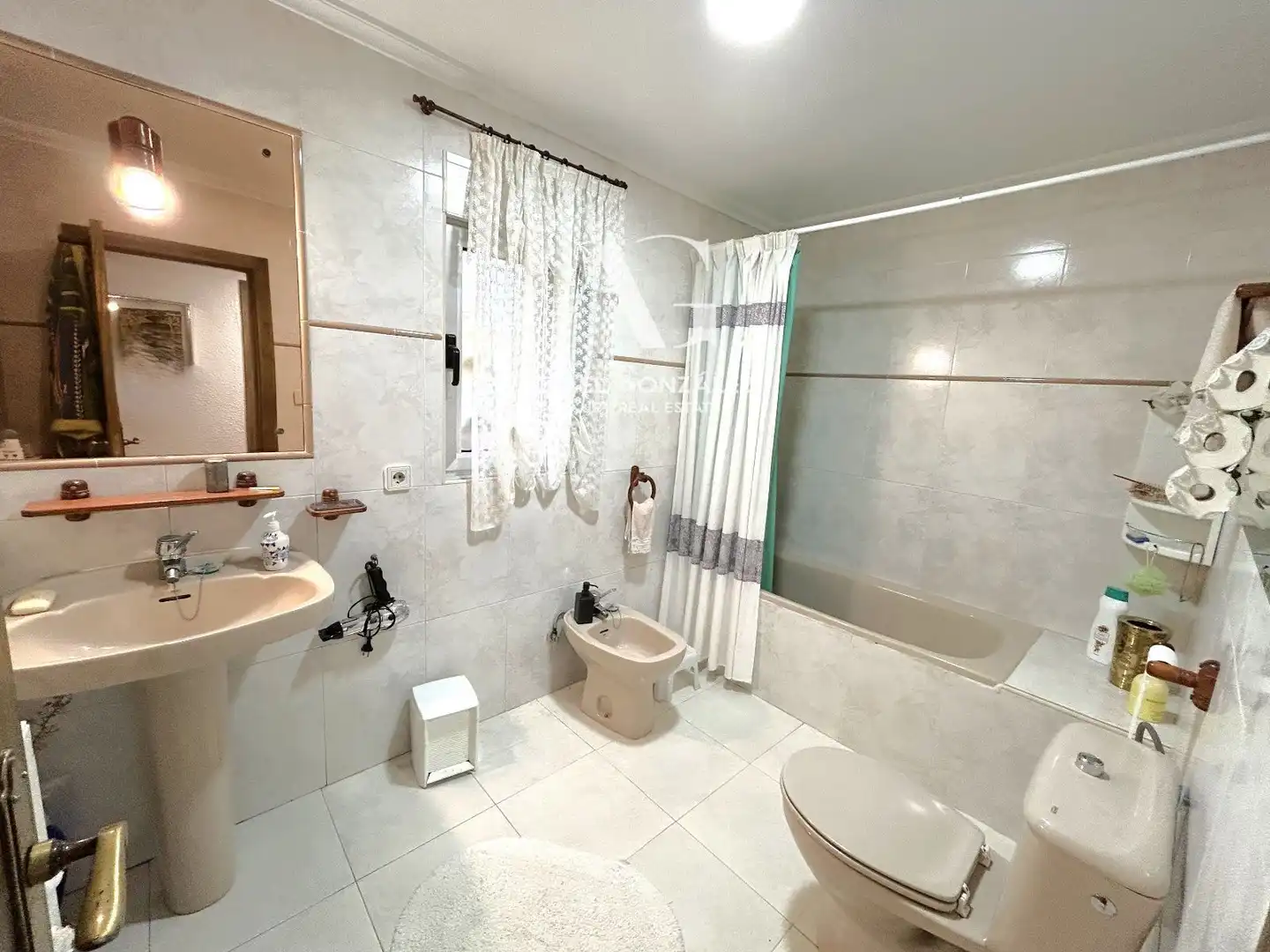 Bathroom of Houses for sale in San Vicente de la Barquera  with Heating, Private garden and Furnished