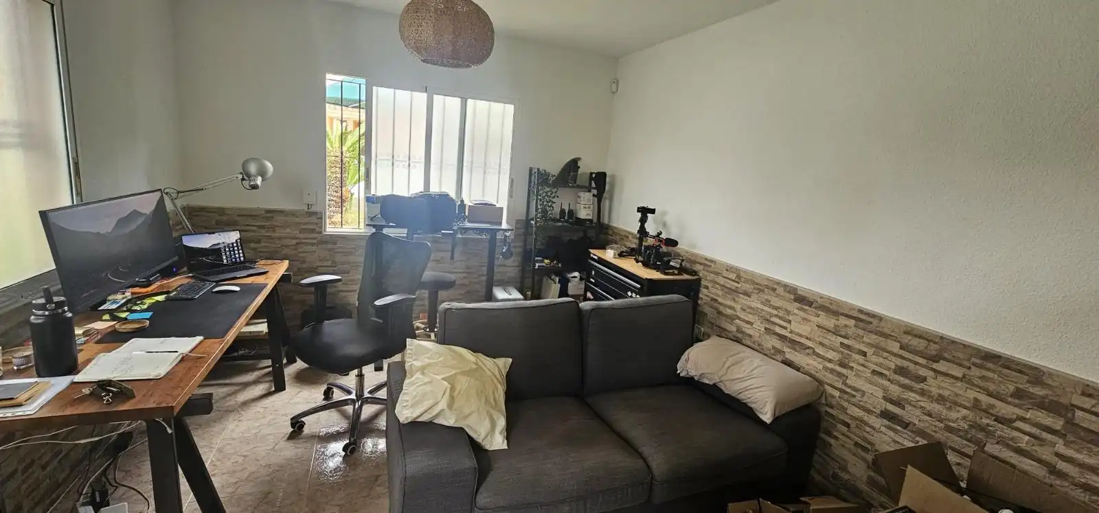Sala d'estar de Casa o xalet en venda en Mutxamel amb Jardí privat, Piscina i Moblat