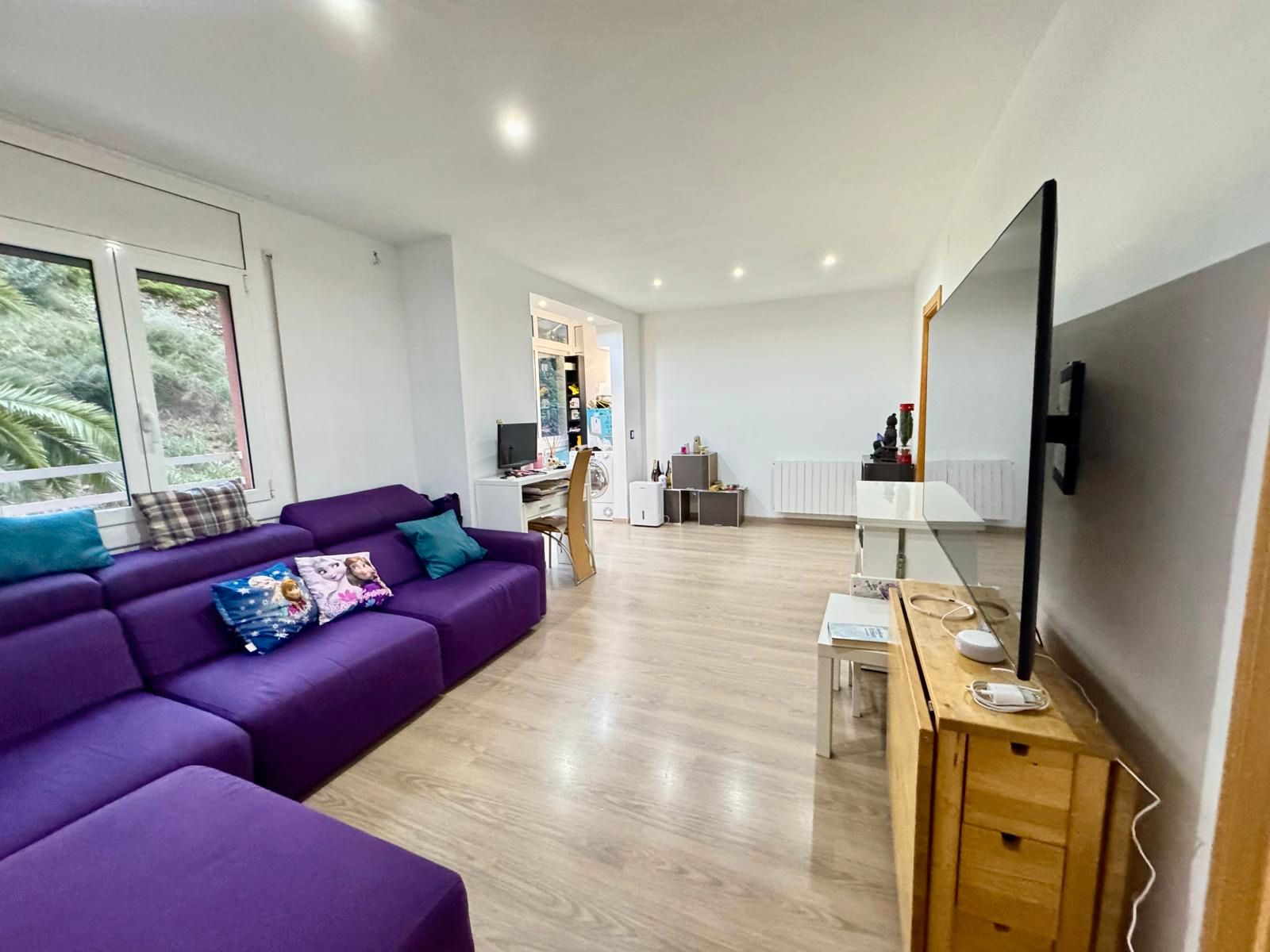Living room of Flat for sale in  Barcelona Capital  with Air Conditioner, Heating and Balcony