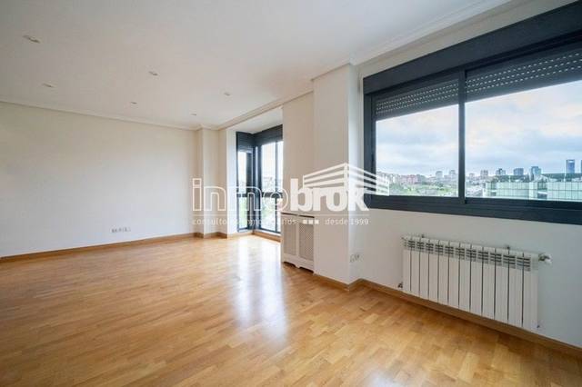 Piso en Venta en Niceto Alcalá Zamora en Sanchinarro