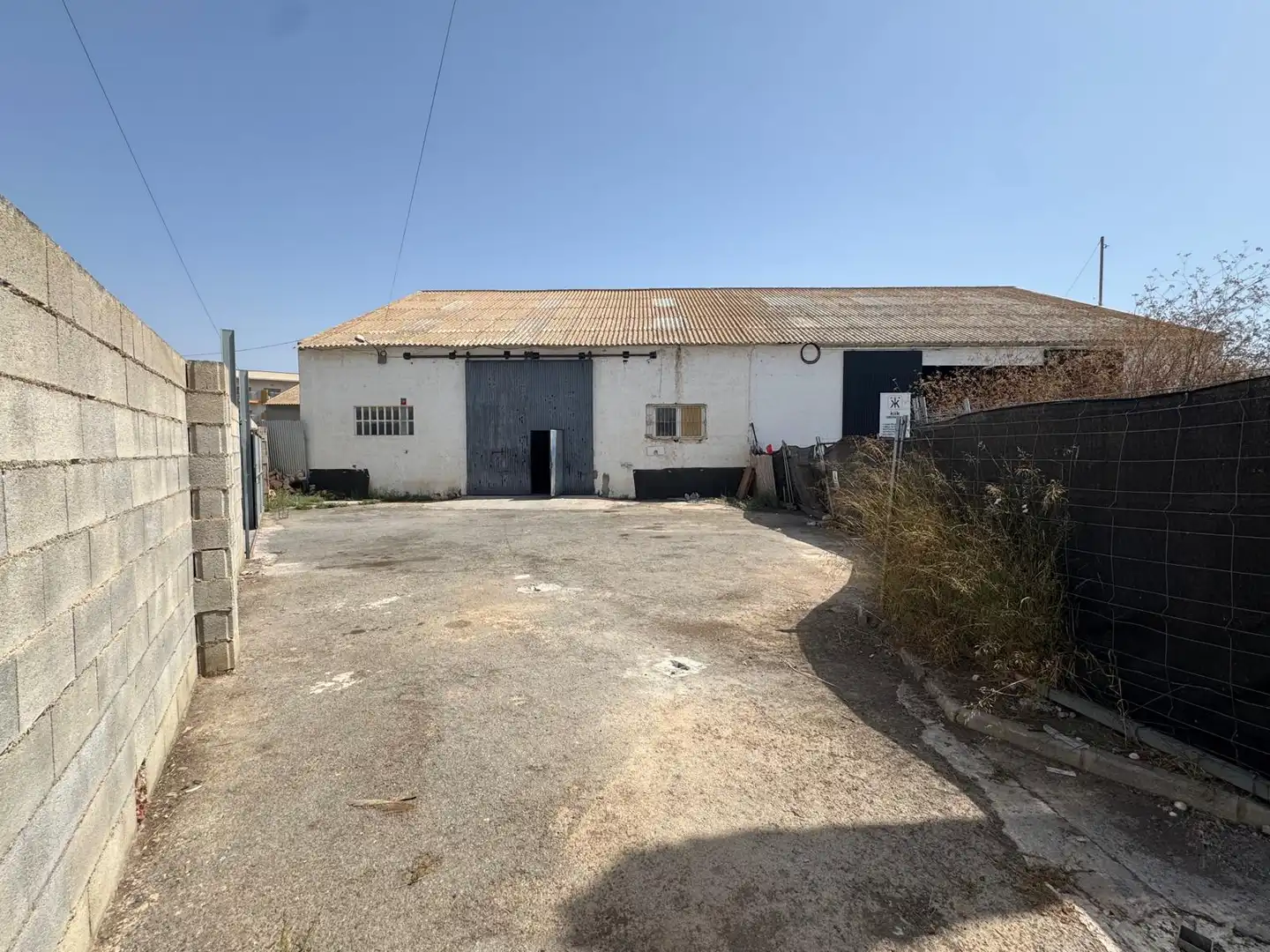 Außenansicht von Fabrikhallen zur Miete in San Pedro del Pinatar