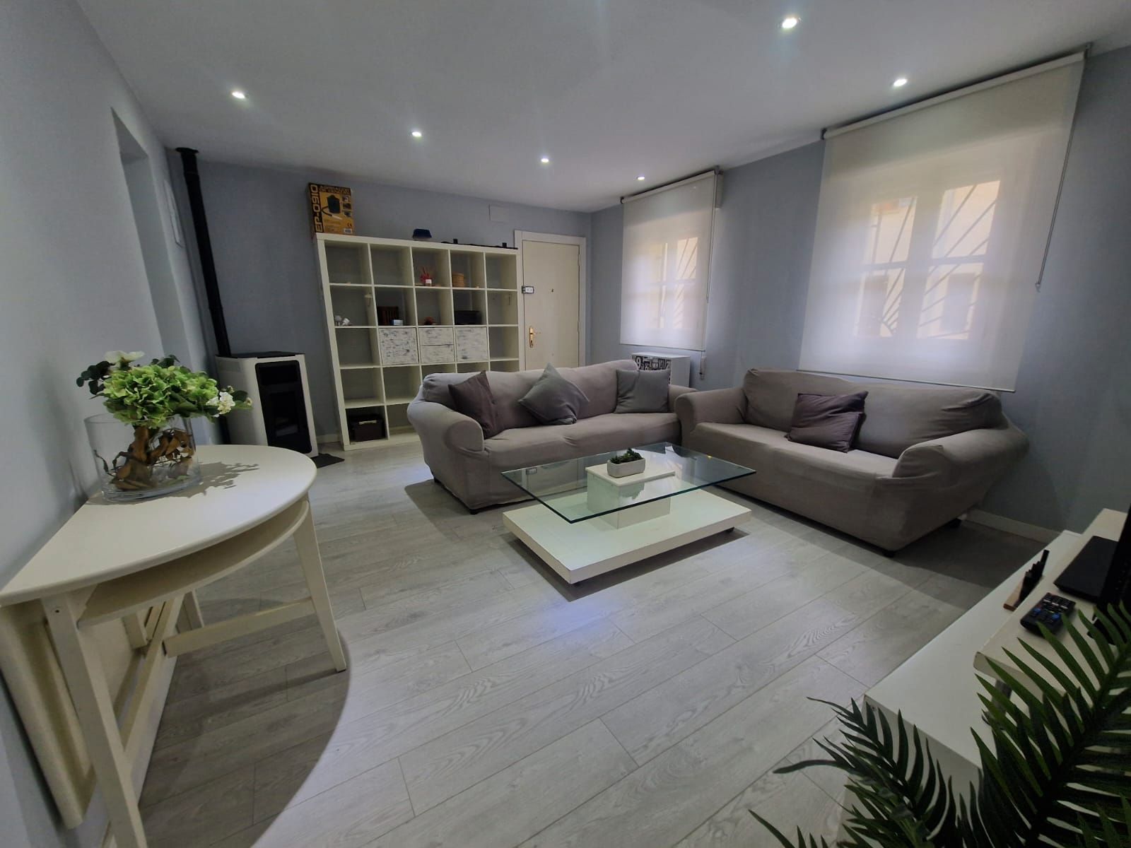 Living room of Flat to rent in Avilés  with Heating, Parquet flooring and Furnished