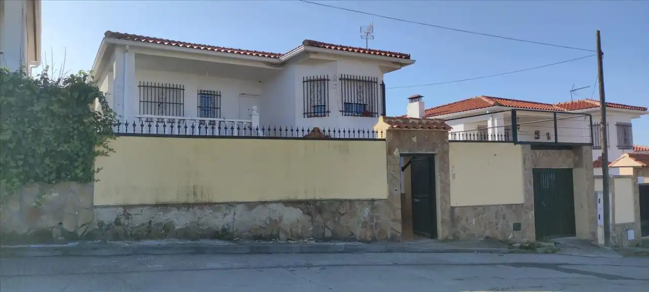 Casa en venda a Calle Salmoroso