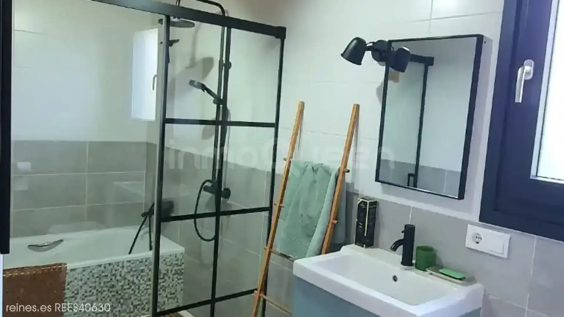 Bathroom of Houses for sale in Barreiros  with Air Conditioner, Heating and Private garden