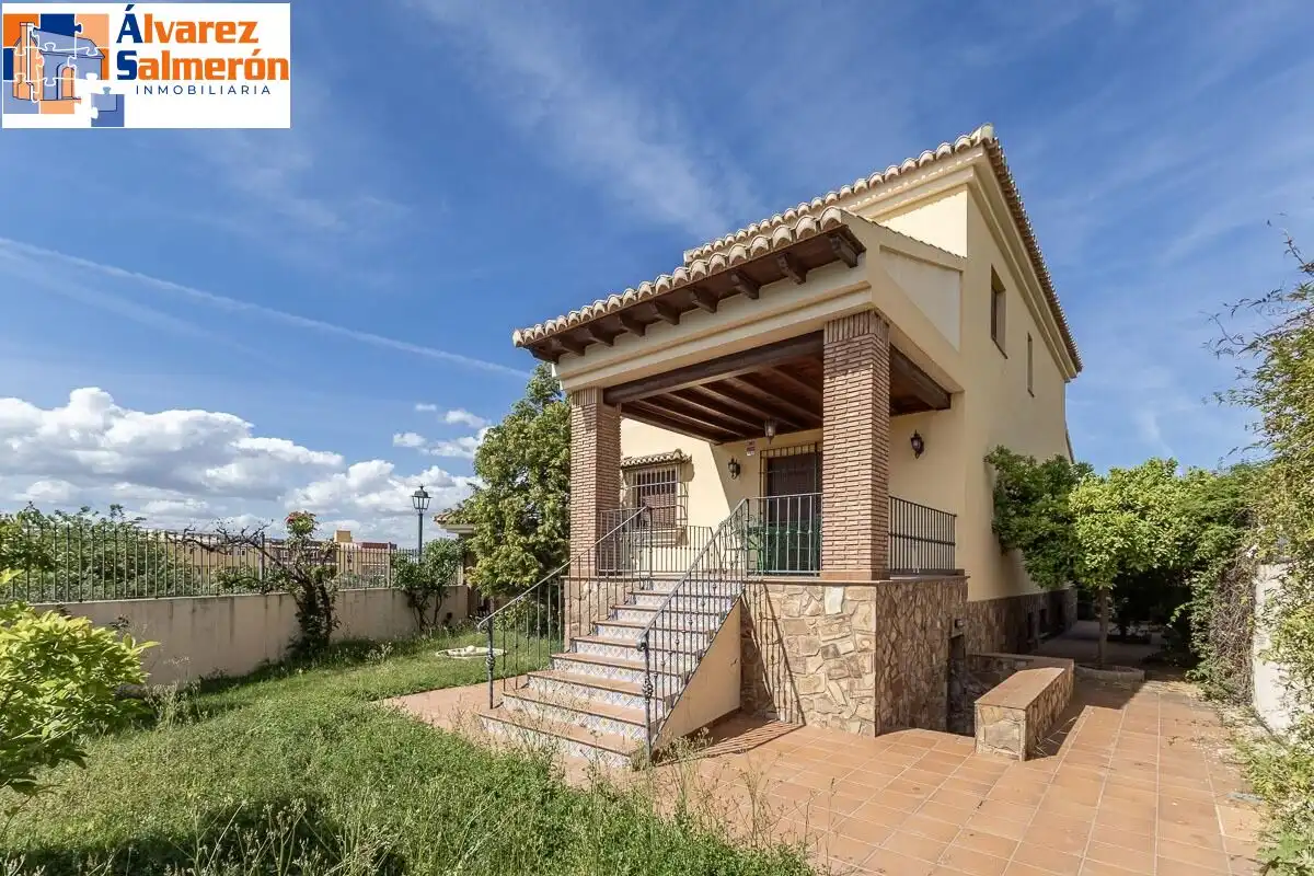 Casa con jardín en venta en Calle MARIANA PINEDA, imagen 4