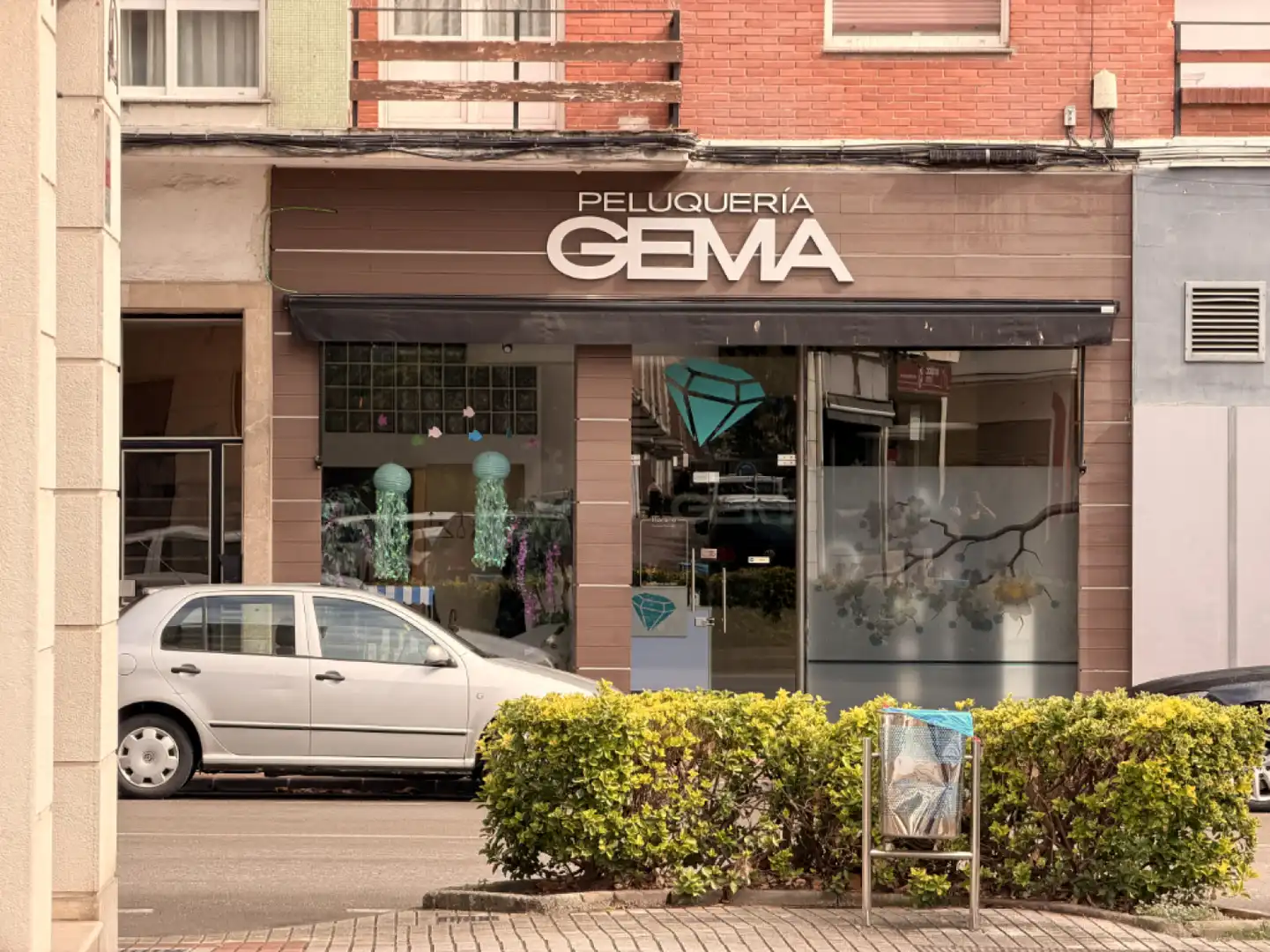 Local en venda en Los Corrales de Buelna  amb Aire condicionat