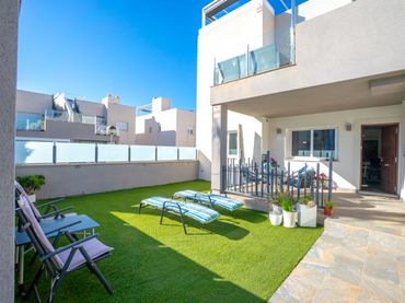 Apartment mit Pool zum Verkauf in Calle Gines Saura Sanchez