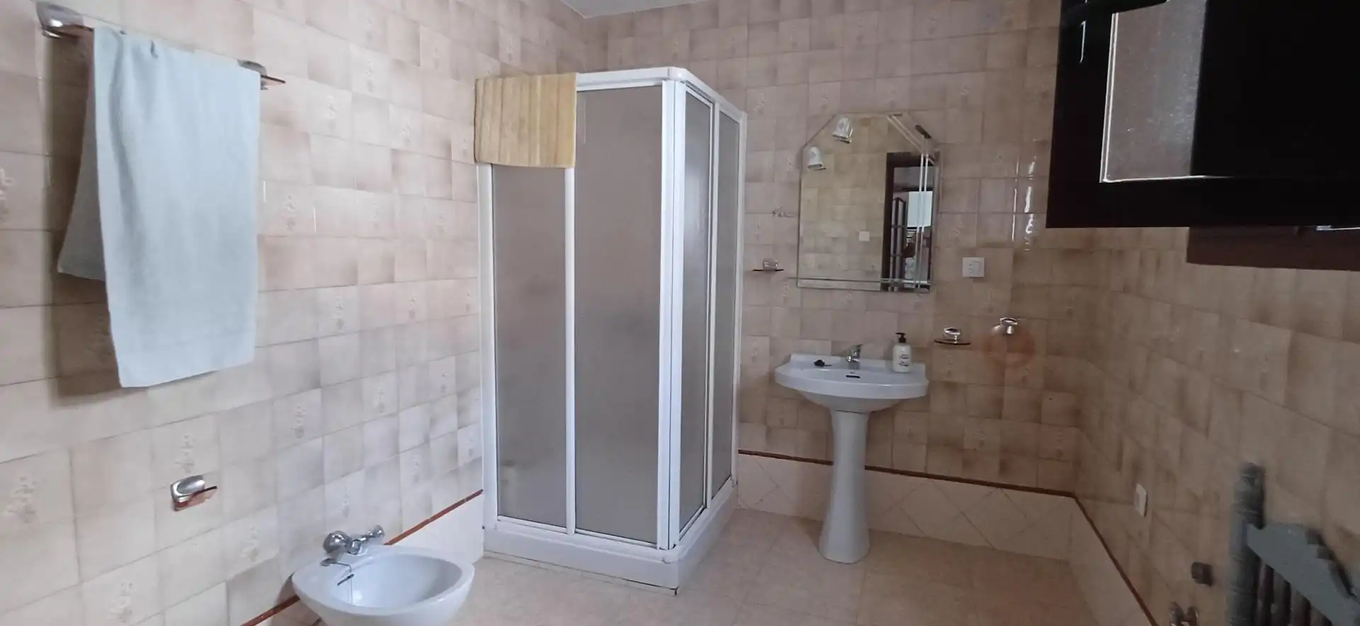 Bany de Casa o xalet en venda en Cheles amb Terrassa, Traster i Balcó
