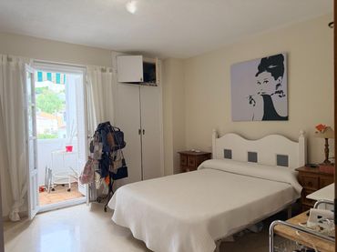 Apartment mit Pool zum Verkauf in Nueva Andalucía