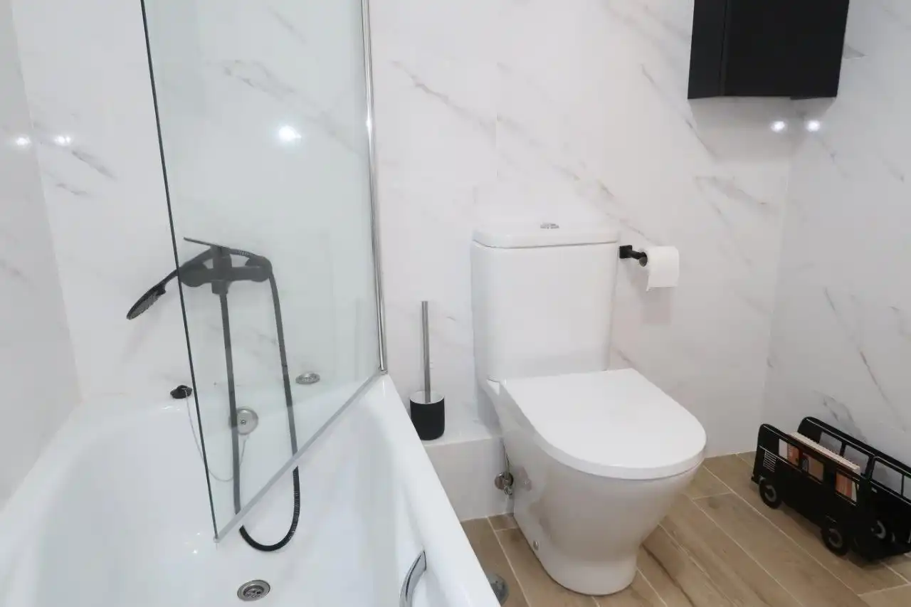 Bany de Pis en venda en A Coruña Capital  amb Aire condicionat, Calefacció i Parquet