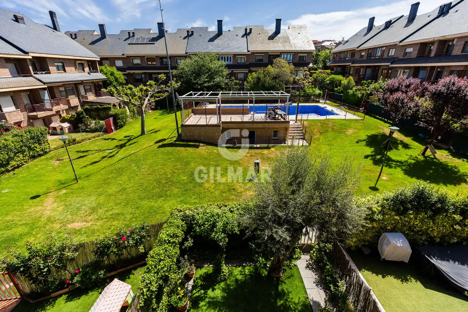 Jardín de Casa adosada en venta en Collado Villalba con Calefacción, Jardín privado y Piscina