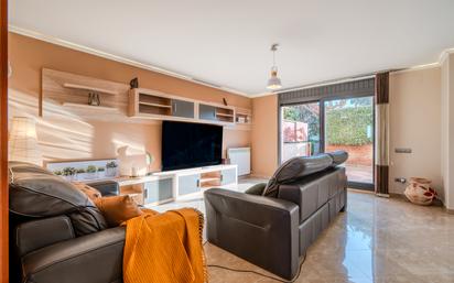 Living room of Single-family semi-detached for sale in Cassà de la Selva  with Air Conditioner, Heating and Parquet flooring