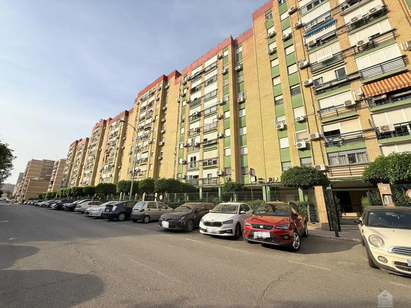 Vista exterior de Piso en venta en  Sevilla Capital con Aire acondicionado y Terraza