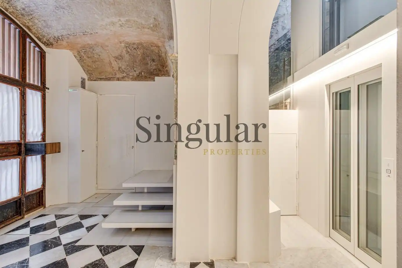 Dúplex en venta en Barcelona con Calefacción, Terraza y Trastero