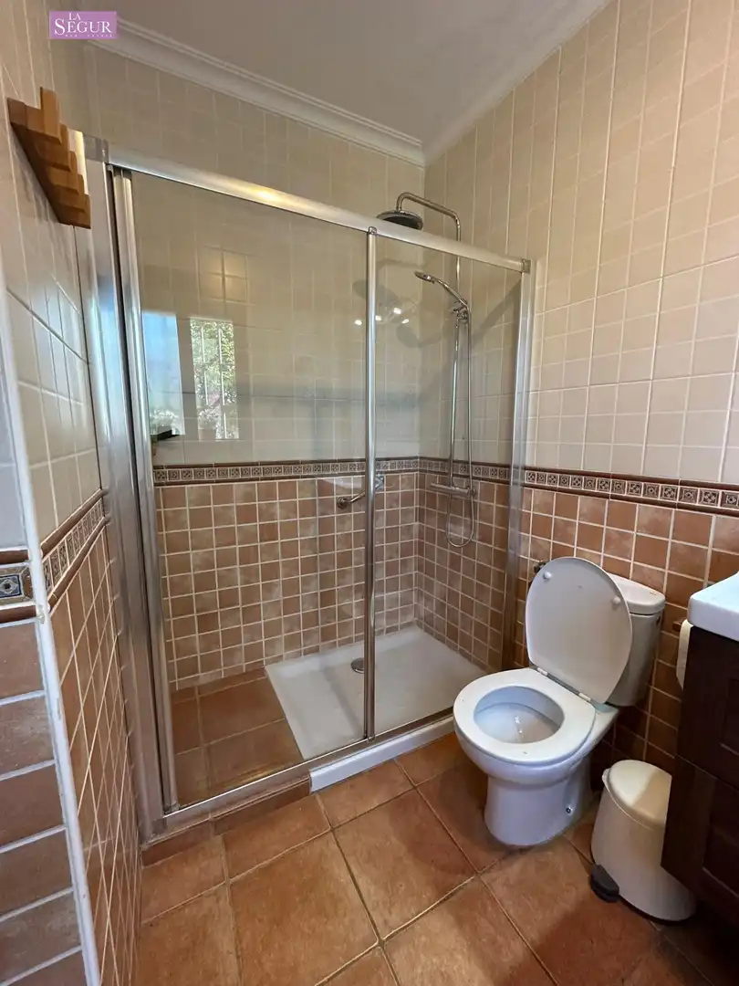 Baño de Casa o chalet en venta en Conil de la Frontera con Aire acondicionado, Jardín privado y Terraza