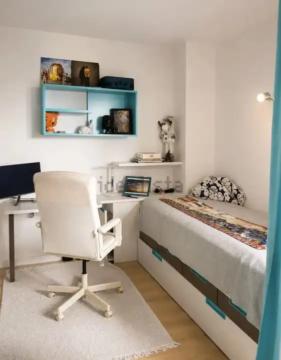 Bedroom of Flat for rent in Badalona  with Air Conditioner, Heating and Parquet flooring