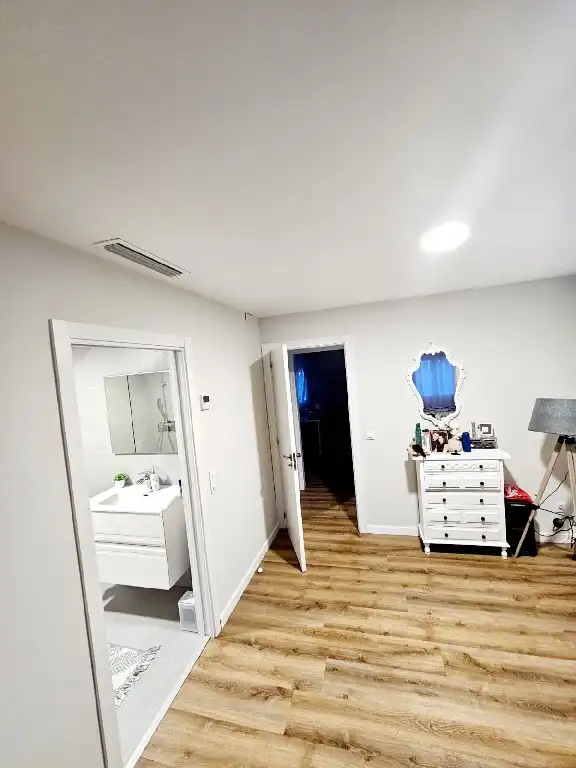 Dormitori de Casa o xalet en venda en Almazora / Almassora amb Calefacció, Parquet i Terrassa