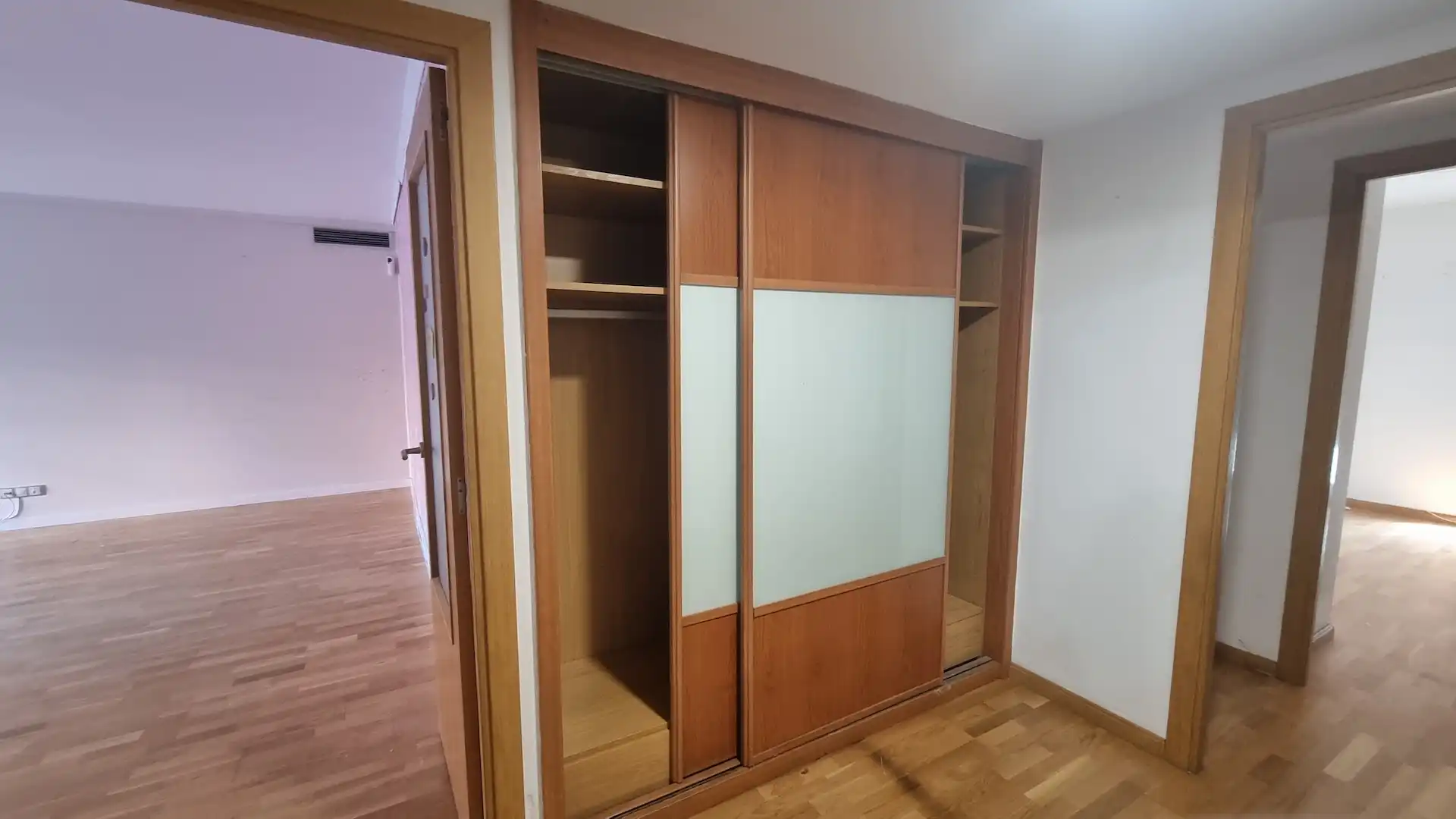 Bedroom of Flat for sale in Zaragoza  with Terrace