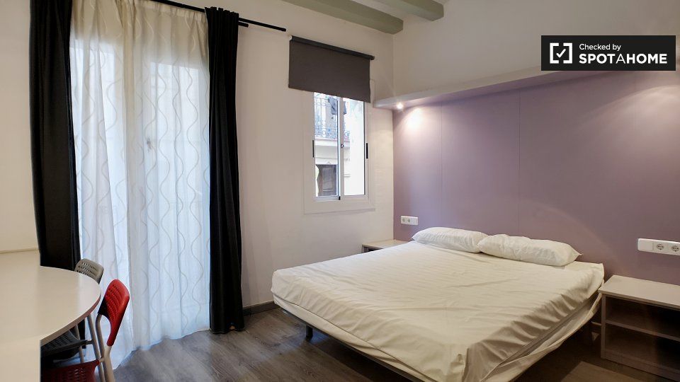 Dormitori de Pis de lloguer en  Barcelona Capital amb Aire condicionat, Calefacció i Moblat