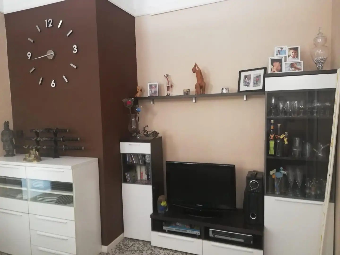 Wohnzimmer von Geschaftsraum zum Verkauf in Flix