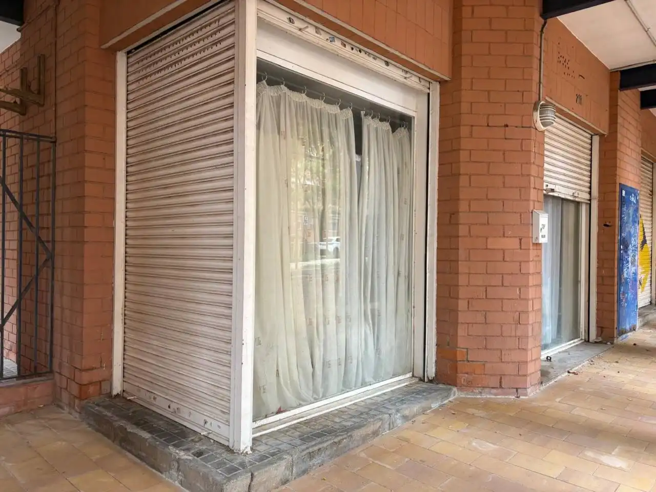 Business premises for sale in Ronda Collsalarca, imagen 2