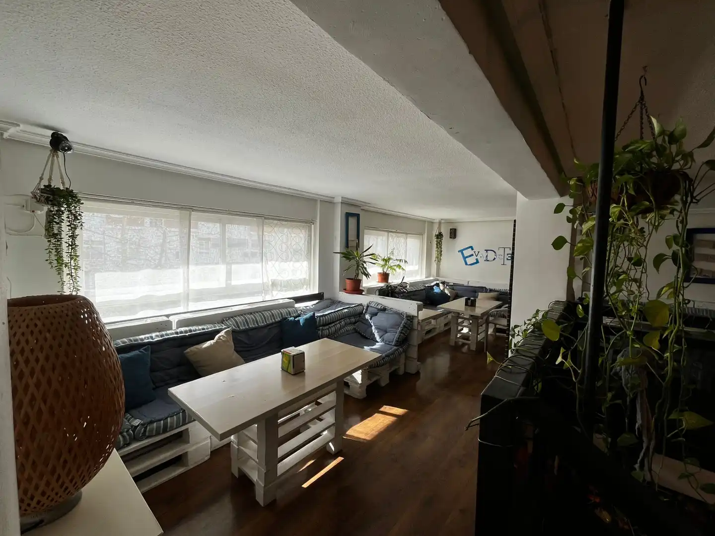 Wohnzimmer von Geschaftsraum zur Miete in El Escorial mit Klimaanlage, Heizung und Möbliert
