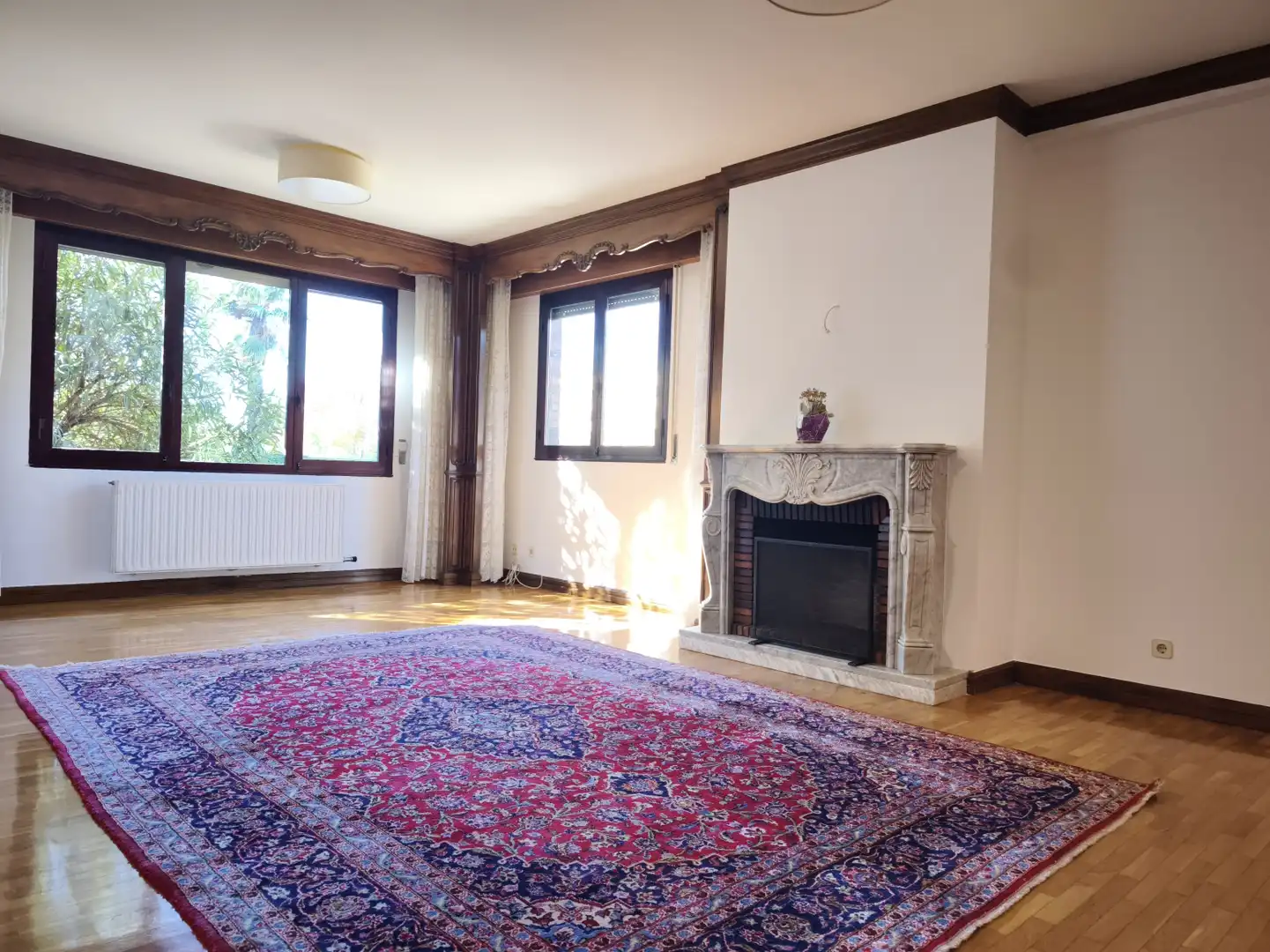 Sala d'estar de Casa o xalet en venda en  Logroño amb Calefacció, Parquet i Terrassa