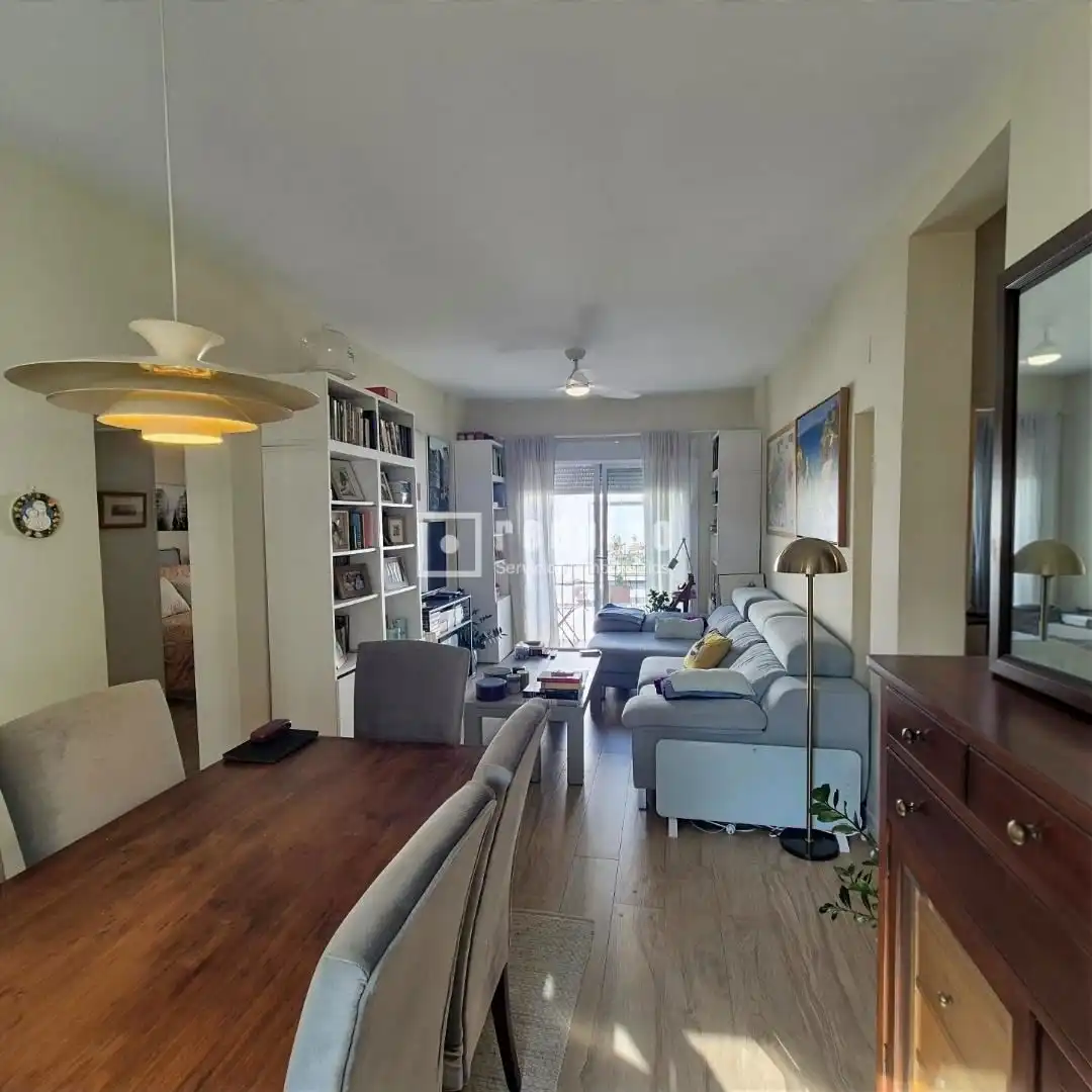 Sala d'estar de Pis en venda en Sevilla amb Aire condicionat i Terrassa
