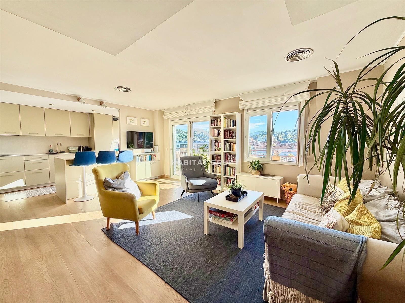 Living room of Duplex for sale in Girona Capital  with Heating and Terrace